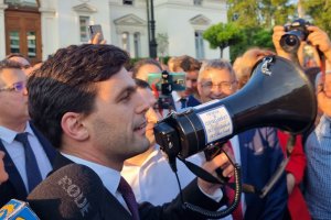 Евродепутатът от Обнови Европа Никола Минчев сам ще поиска Европейският