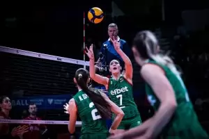 Националките се бориха, но не взеха гейм срещу световния шампион