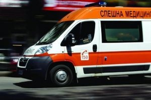 Тежък пътен инцидент с жертви и ранени е станал тази