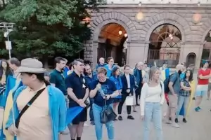 Граждани поискаха достойна подкрепа за украинските бежанци