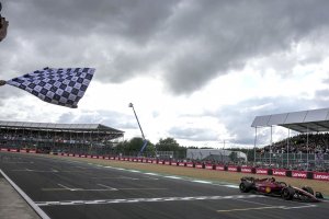 Тежка катастрофа още след старта помрачи състезанието за Голямата награда