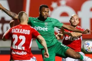 "ЦСКА 1948" пропусна да оглави Първа лига след обрат срещу шампиона