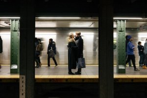 На фотоизложба In Transit портрети от нюйоркското метро кани