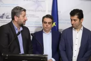 Не до любов, а до война могат да стигнат бившите приятели