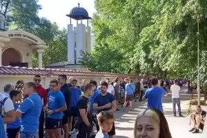 На "Герена" от 6:00 се изви опашка за билети за "Левски" - ПАОК