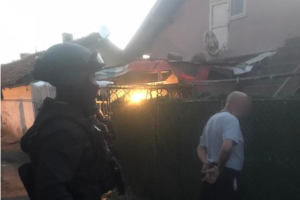 Прокуратурата ще обвини 6 от 10 те задържани при мащабна операция