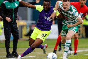 Лудогорец загуби гостуването си срещу Шамрок Роувърс но продължи в