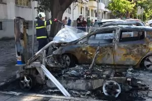 Електромобил и зарядна станция изгоряха във Варна
