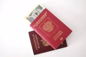 Държави в ЕС въвеждат нови визови ограничения за руски граждани