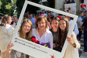 Соцлидерката Корнелия Нинова откри от Бузлуджа днес предизборната кампания на БСП