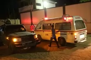 Поне 8 са жертвите на терористи в хотел в Могадишу