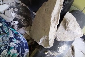 Таван в лекарски кабинет е паднал върху пациенти в болницата