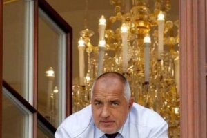 Един въпрос тегне над ГЕРБ от самолет се вижда значимостта му