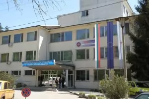 Затвориха родилното в Разград