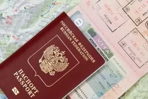 ЕС планира да суспендира издаването на визи за руснаци