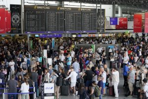 Омикрон пристигна в Европа като на филм в края на