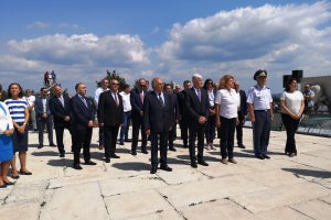 Служебният военен министър Димитър Стоянов е бил провокиран да вкара