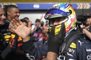 Световният шампион Макс Верстапен направи второ поредно изумително представяне в