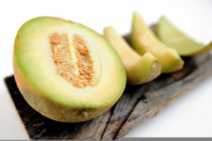 Дините и пъпешите зареждат сърцето на лятото със свежест ентусиазъм