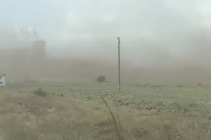 Кадри отпреди един час показват апокалиптична картина в района на