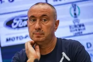 Стоилов: И цялото първенство ще отложим заради Европа, ако трябва