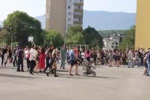 Учениците ще учат само 2 дни тази седмица