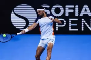 5000 в "Арена Армеец" не успяха да помогнат на Григор Димитров