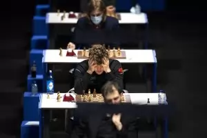 Зад шахматния скандал: как се разминава на мошениците