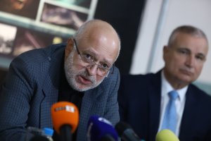 С приемането на две три малки предложения за изменения на Закона