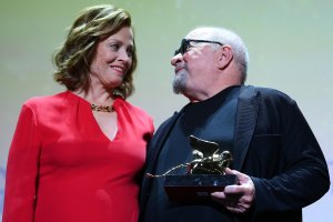 Американският сценарист и режисьор Пол Шрейдър бе удостоен с почетен