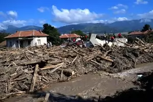 Фургоните разгневиха хората от наводнените села в Карловско