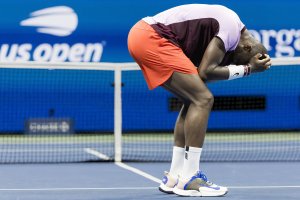 След 22 поредни победи и един отказан мач в Големия