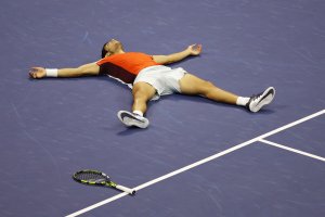 В историческа за тениса вечер в Ню Йорк Карлос Алкарас