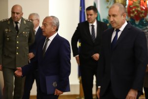 Президентът Румен Радев определи като критично важни наличието на парламент и