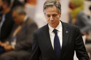 Американският държавен секретар Антъни Блинкън пристигна днес в Киев на