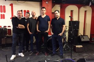 Остава е една от първите български групи повлияни от британския