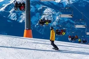 Без реклами и с разредени ски лифтове - Европа се готви за зимата