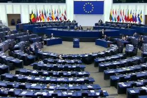 ЕП спешно снема имунитета на двама евродепутати заради "Катаргейт"