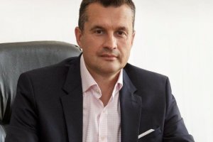 Договори за адвокатски услуги за над 400 000 лв са