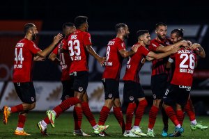 Левски отстъпи с 2 3 гостуването си срещу Локомотив 1929 в