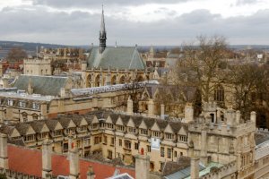 Университетът в Оксфорд си върна първото място в годишната класация