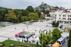 Мащабните политически мероприятия с които се откриваха някога предизборните кампании