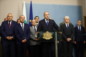 Една от основните задачи на парламента е да прави живота