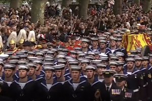 Сбогуването с кралица Елизабет Втора навлезе в последните си най тържествени