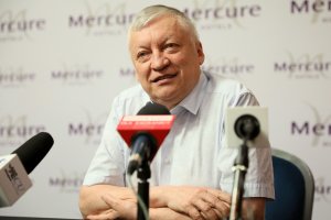 Дванадесетият световен шампион по шахмат Анатолий Карпов е хоспитализиран в