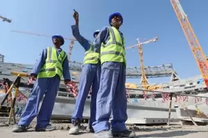 Хиляди работници мигранти са загинали по строежите за Мондиал 2022