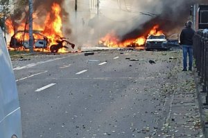 Русия нанесе най малко четири ракетни удара по Киев тази сутрин след