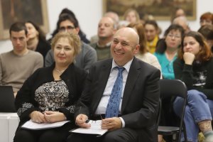 Починала е актрисата Елена Начева съпруга на актьора Кръстю Лафазанов