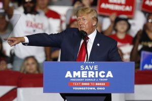 Бившият президент на САЩ Доналд Тръмп официално обяви намерението си