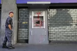 Недоволни вложители щурмуваха банки в Ливан
